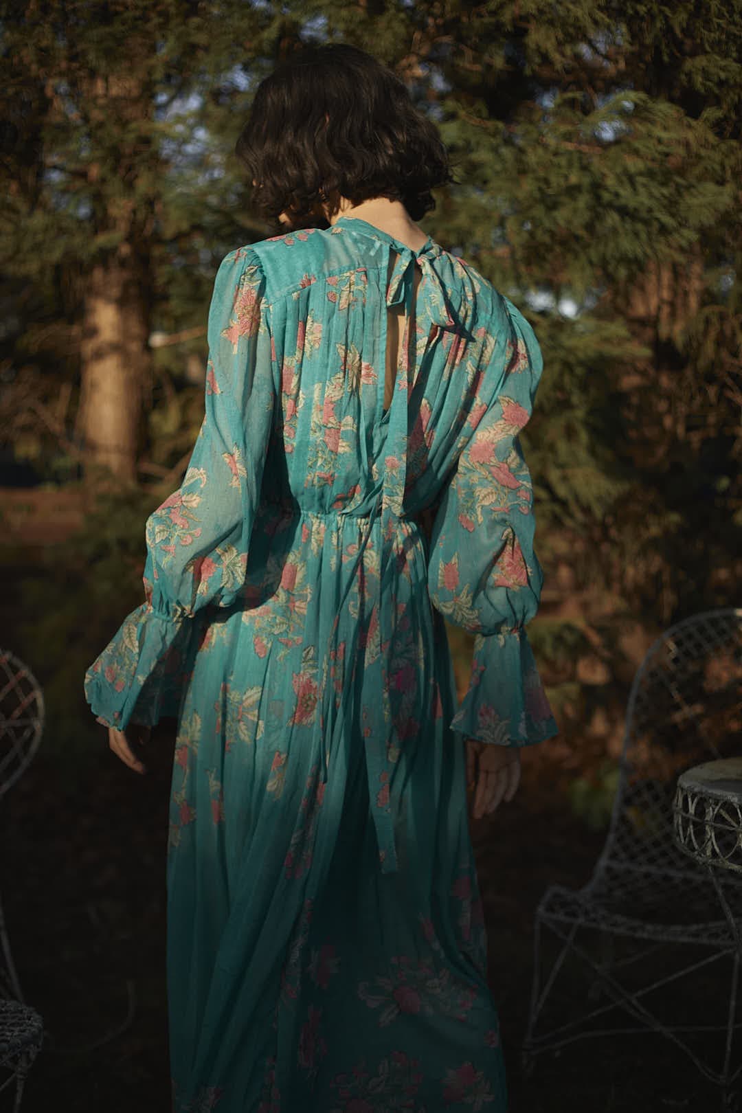 Isha Clinged Midi Dress